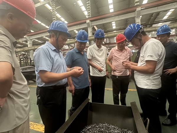 泰安同科液壓陪同泰山機械商會領導及會員企業(yè)參觀學習上市公司晉億螺絲