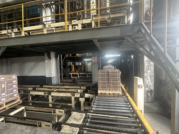 泰安同科液壓陪同泰山機械商會領導及會員企業(yè)參觀學習上市公司晉億螺絲